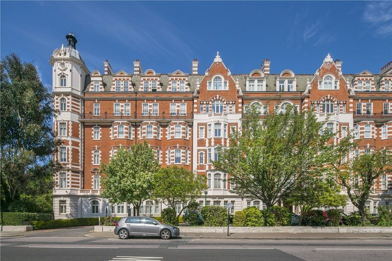 North Gate, London, NW8