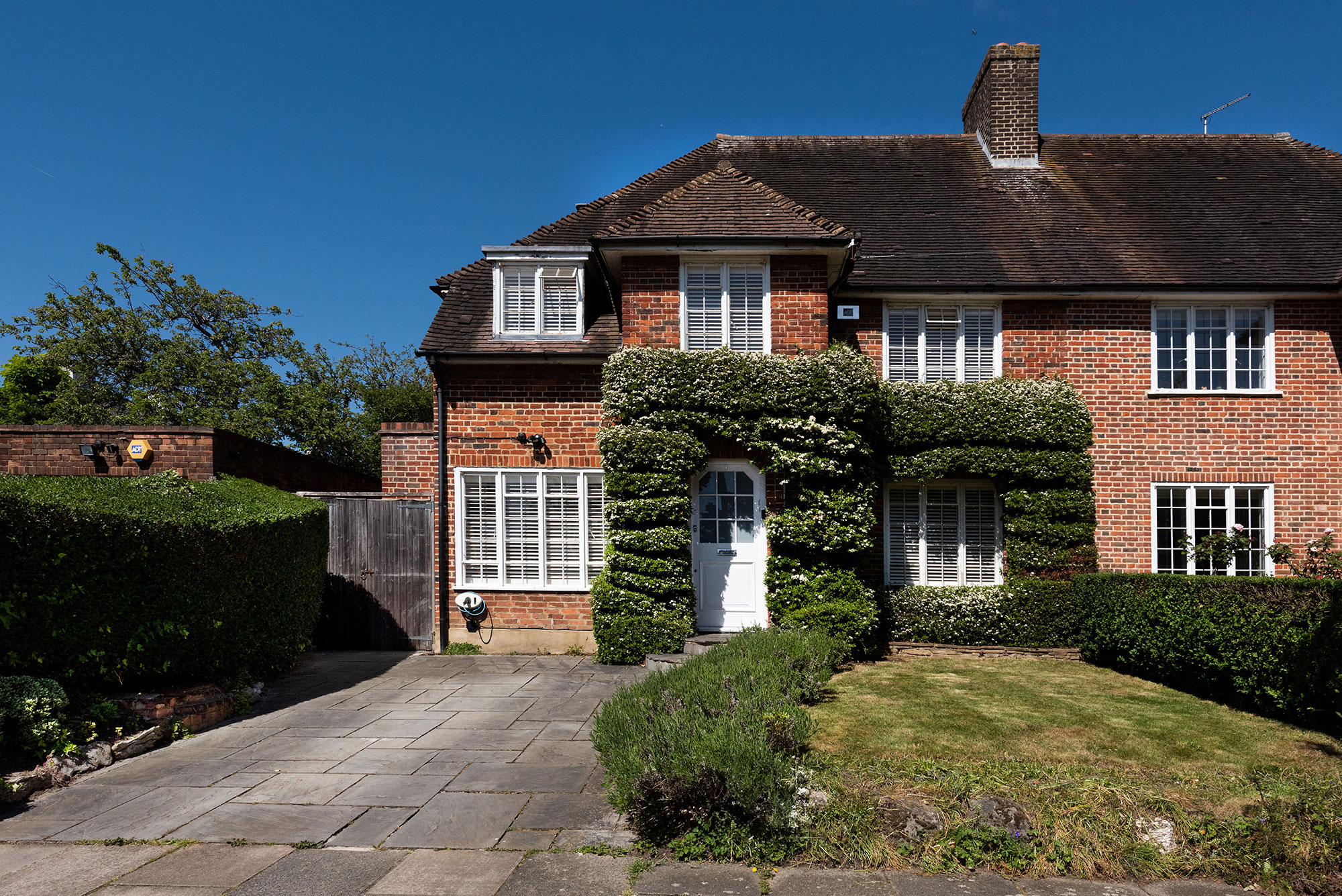 Brim Hill, London, N2